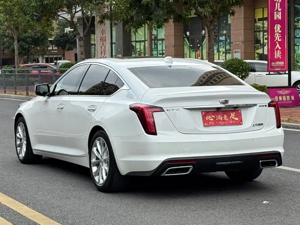 Cadillac CT5 — миниатюра 6