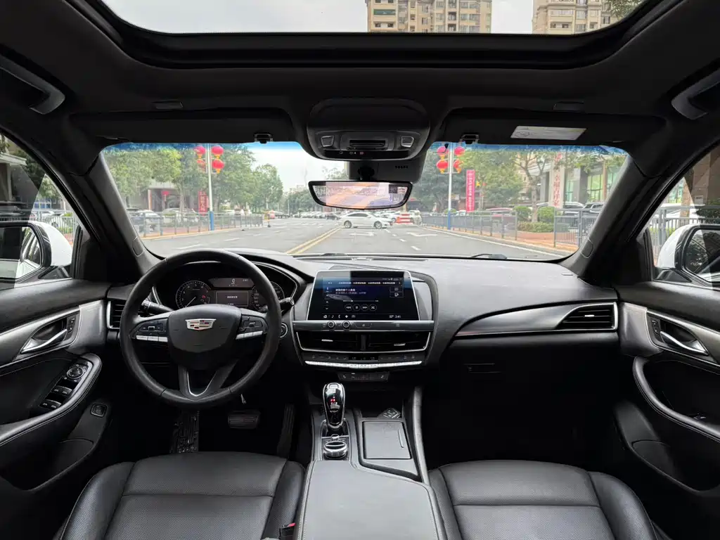 Cadillac CT5 — миниатюра 12