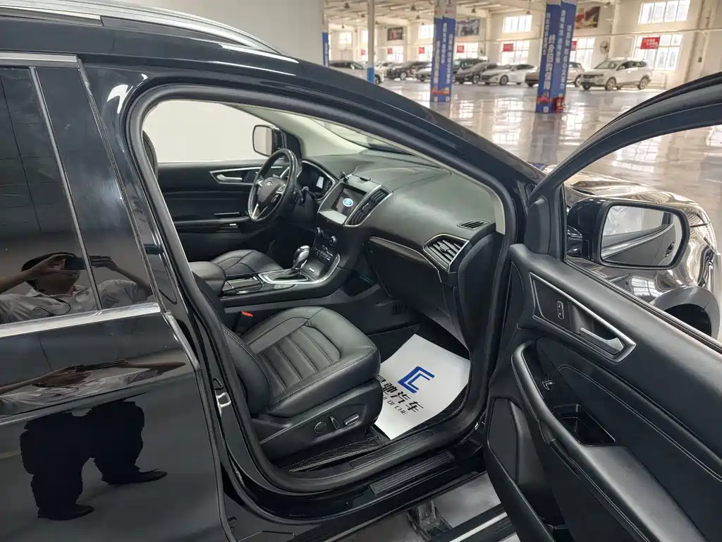 Ford Edge — миниатюра 17