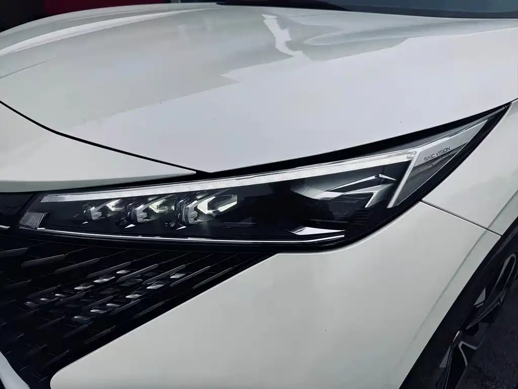 Roewe RX5 — миниатюра 6