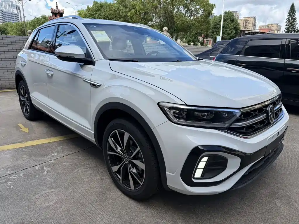Volkswagen T-Roc — миниатюра 2