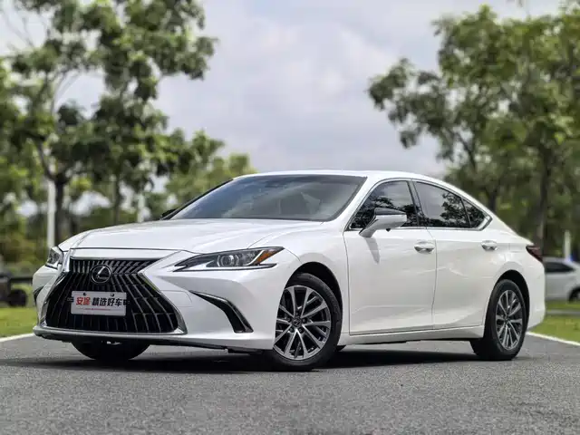 LEXUS  ES 2022