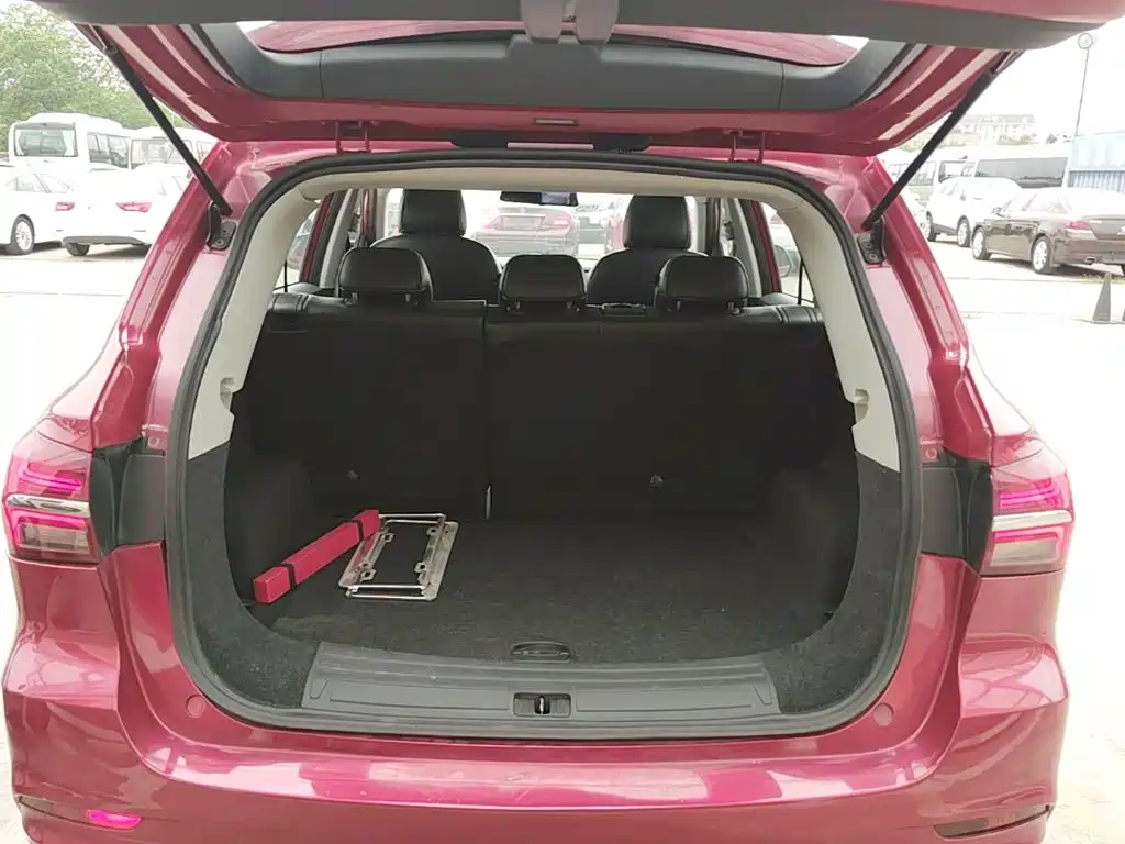 Roewe RX5 — миниатюра 15