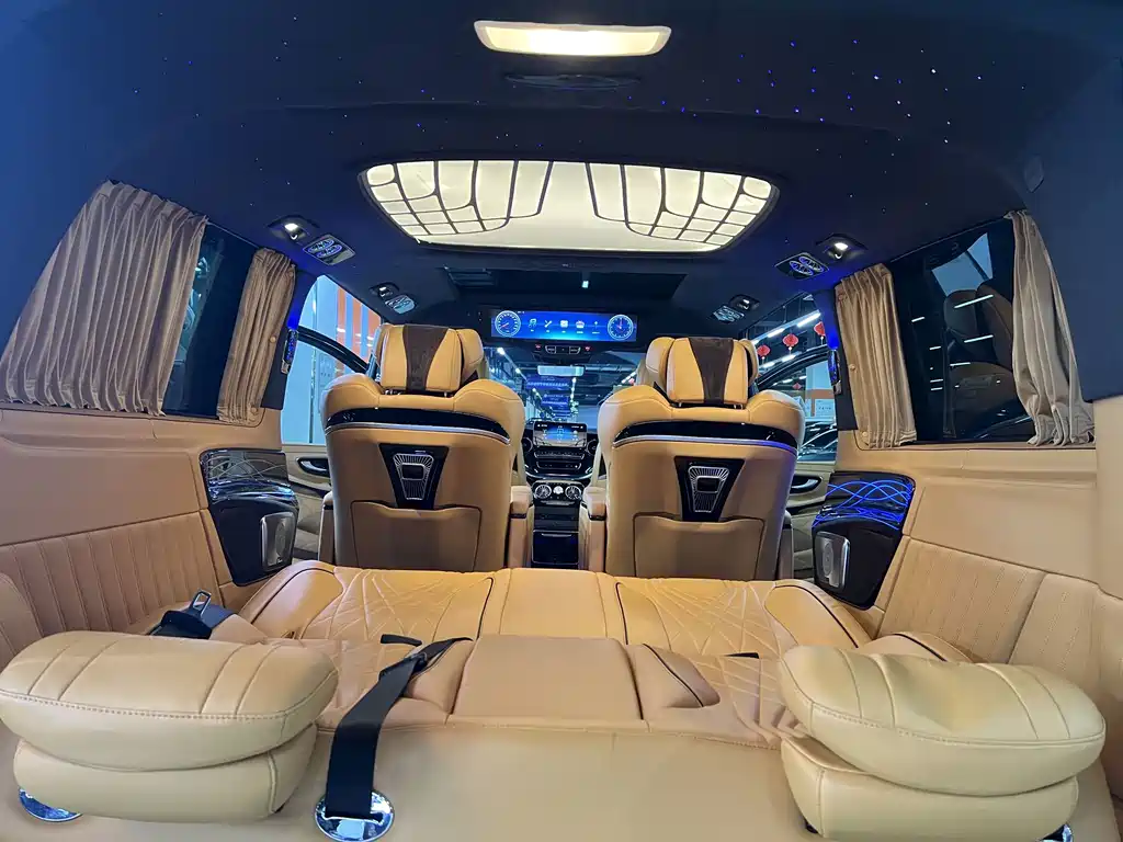 Mercedes-Benz V-Class — миниатюра 14