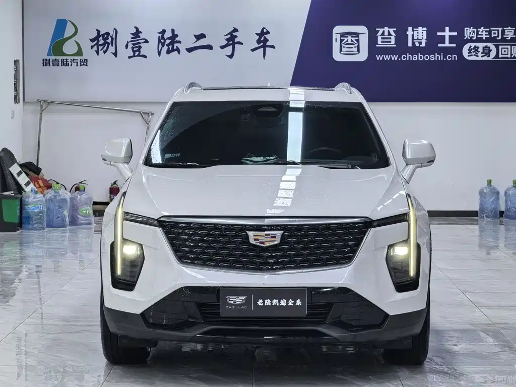 CADILLAC XT4