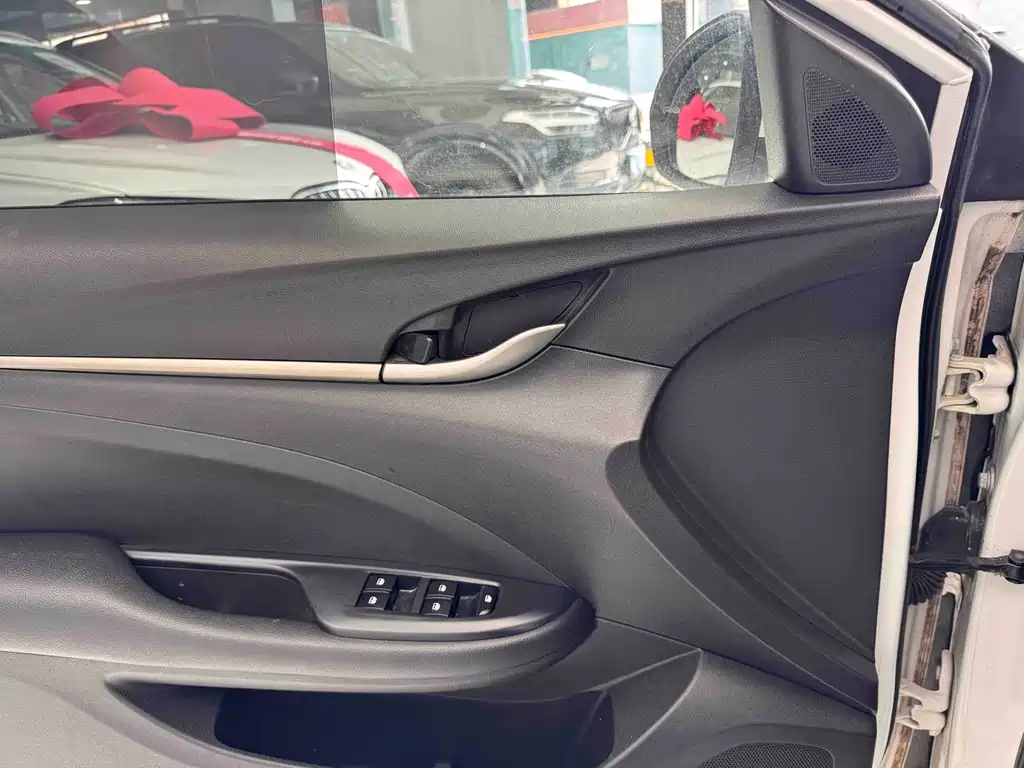 Buick Excelle — миниатюра 23
