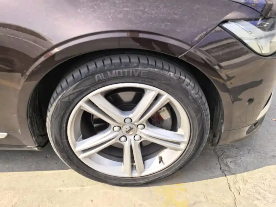 Volvo S90 — миниатюра 6