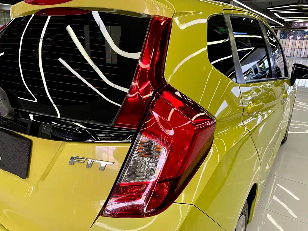 Honda Fit — миниатюра 14