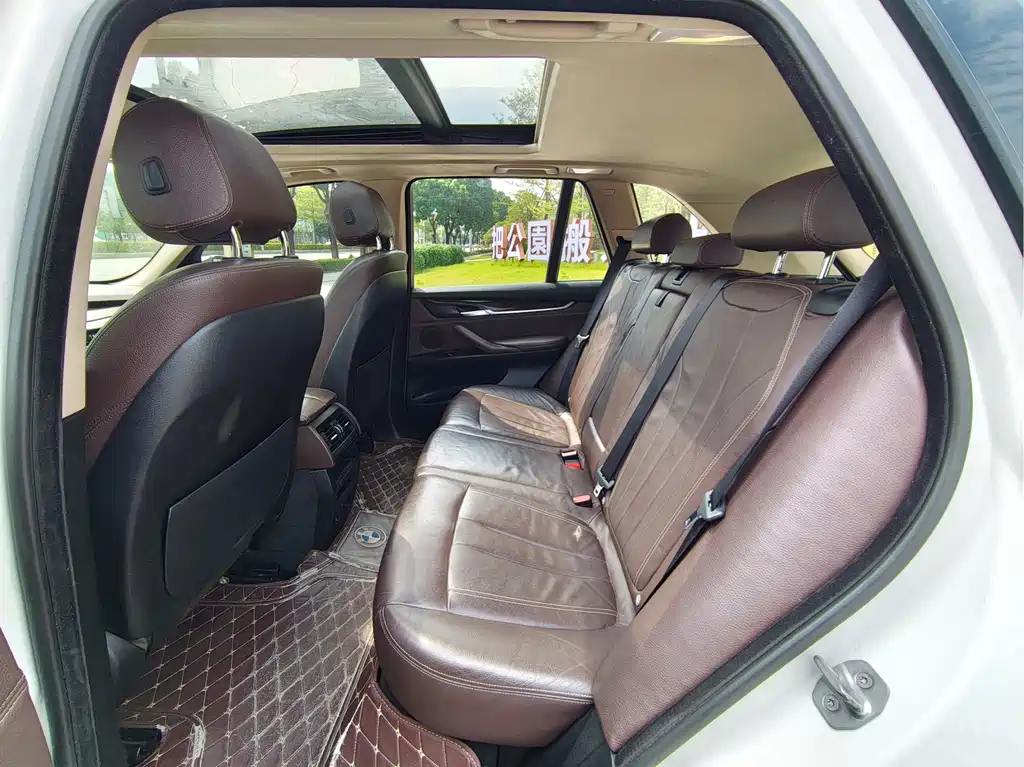 BMW X5 (Import) — миниатюра 7