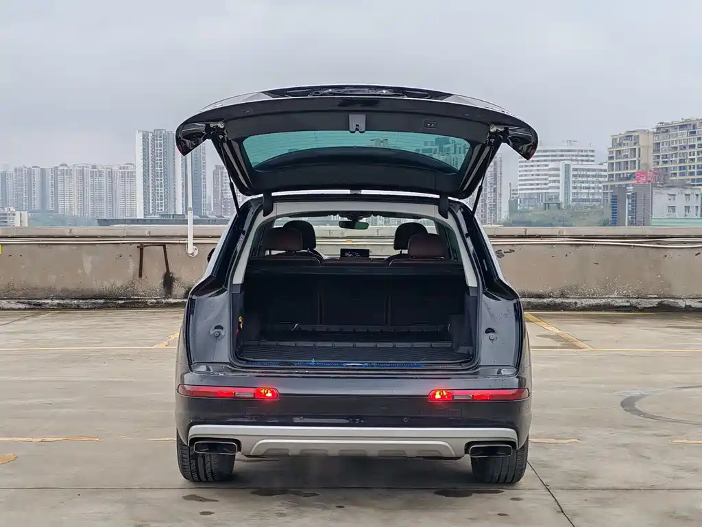 Audi Q7 — миниатюра 14