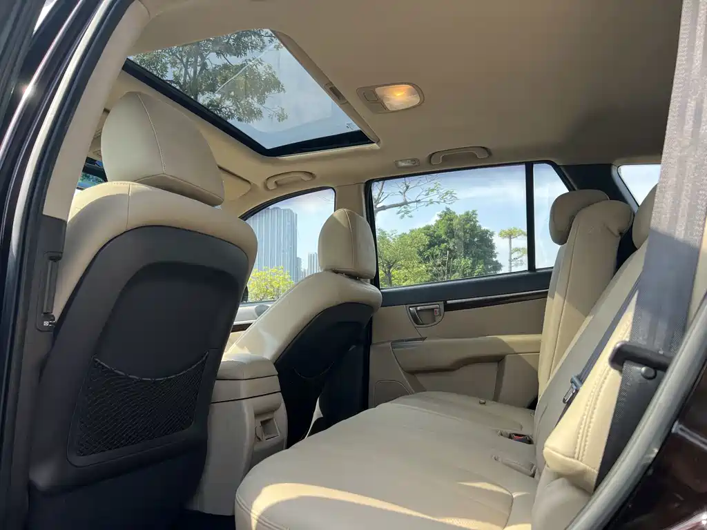 Hyundai Santa Fe — миниатюра 6