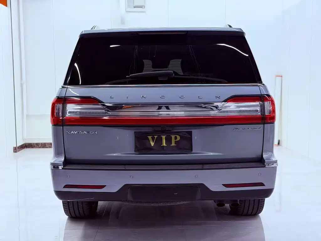 Lincoln Navigator — миниатюра 8