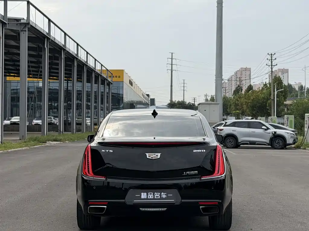 Cadillac XTS — миниатюра 6