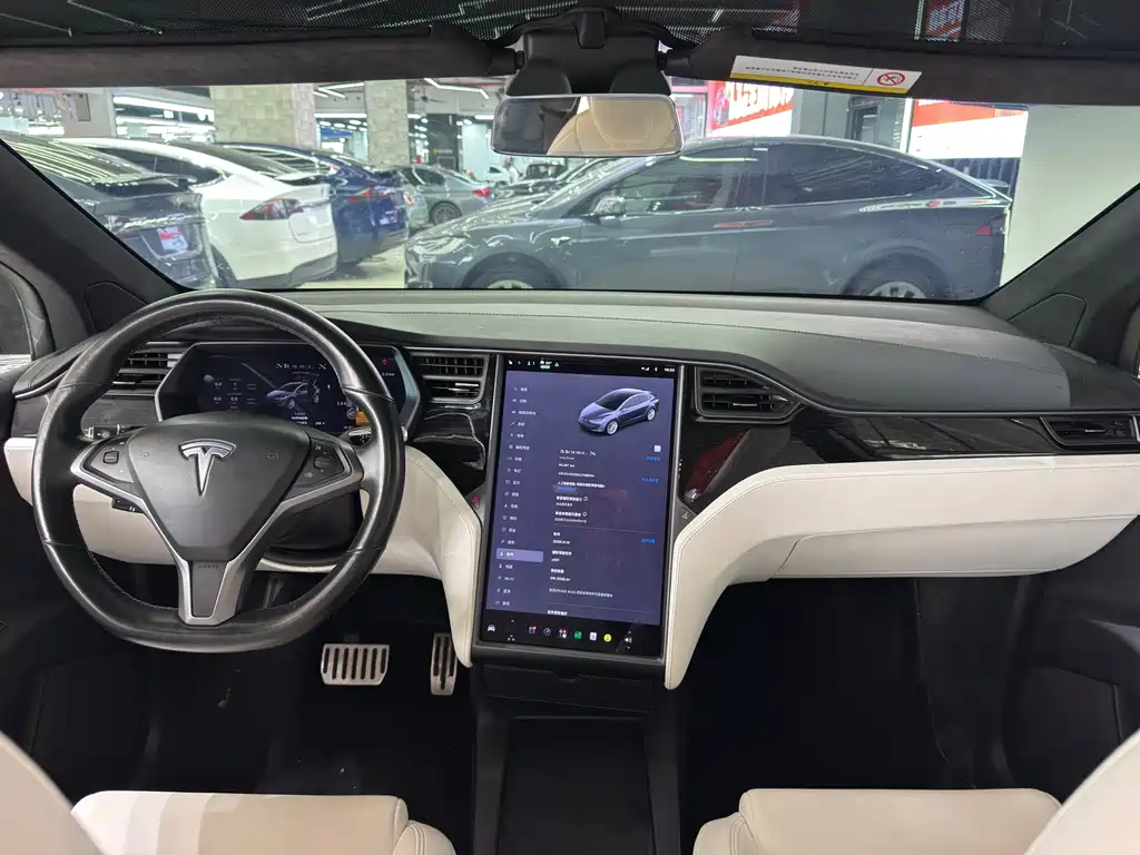 Tesla Model X — миниатюра 12