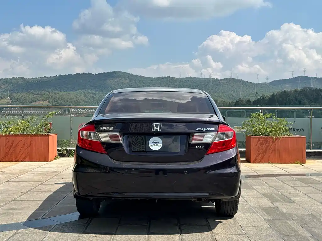 Honda Civic — миниатюра 7