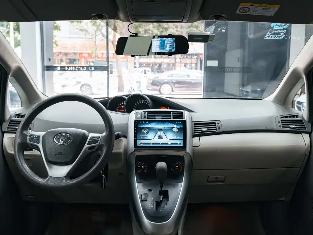Toyota Verso — миниатюра 14
