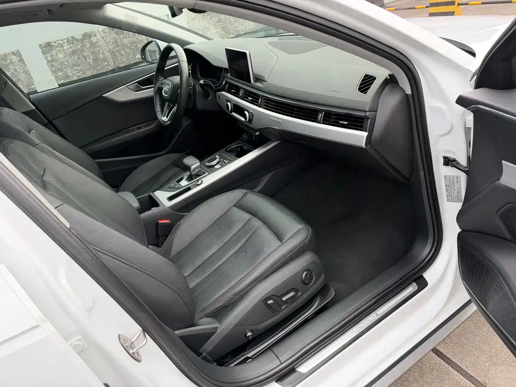 Audi A4 (Import) — миниатюра 14