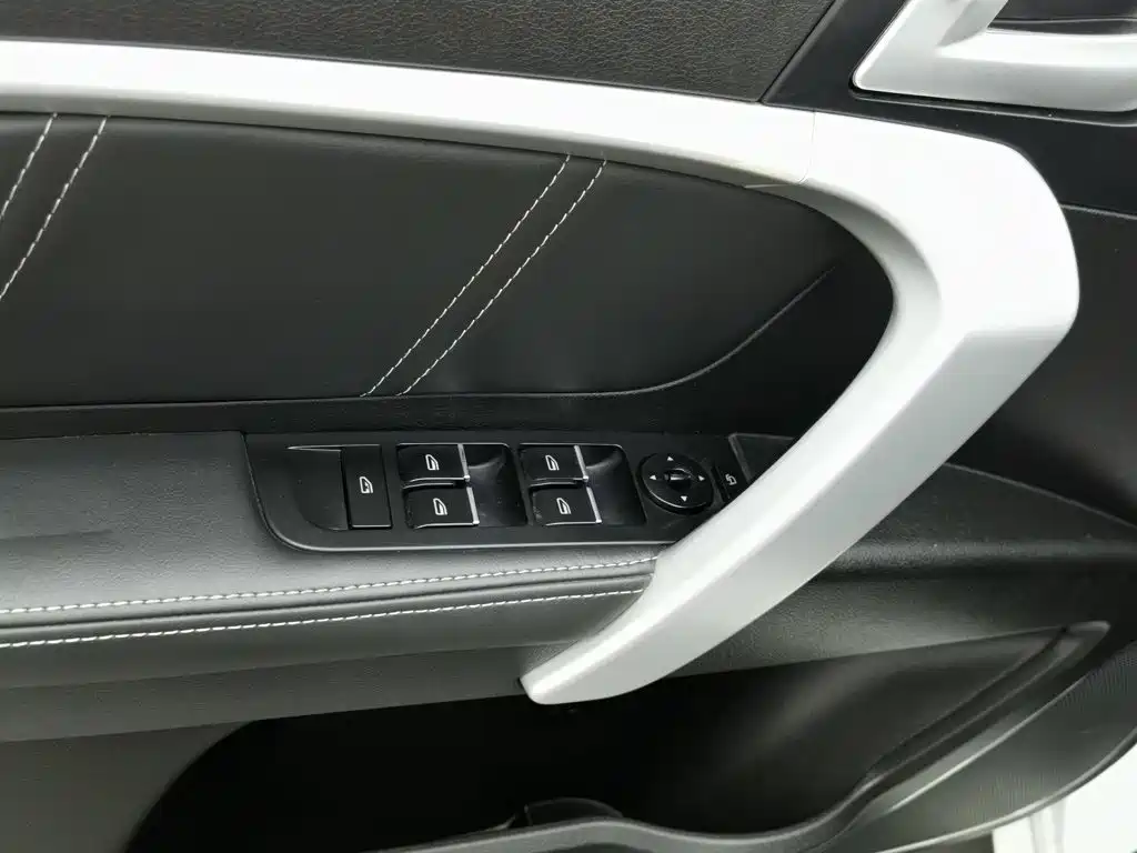 Geely Emgrand — миниатюра 9