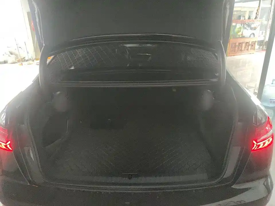 Audi A6L — миниатюра 8