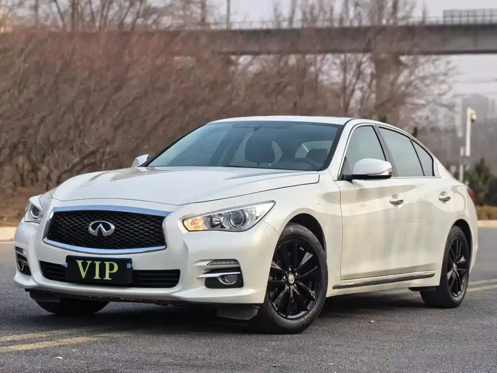 Infiniti Q50L 2017