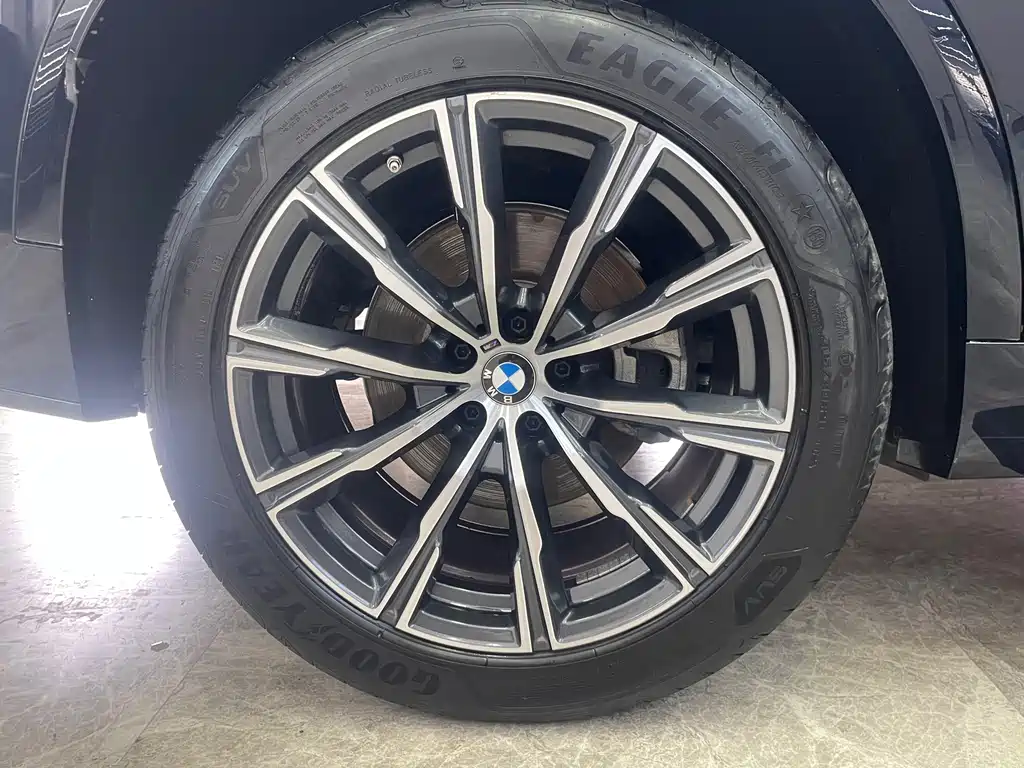 BMW X5 — миниатюра 26