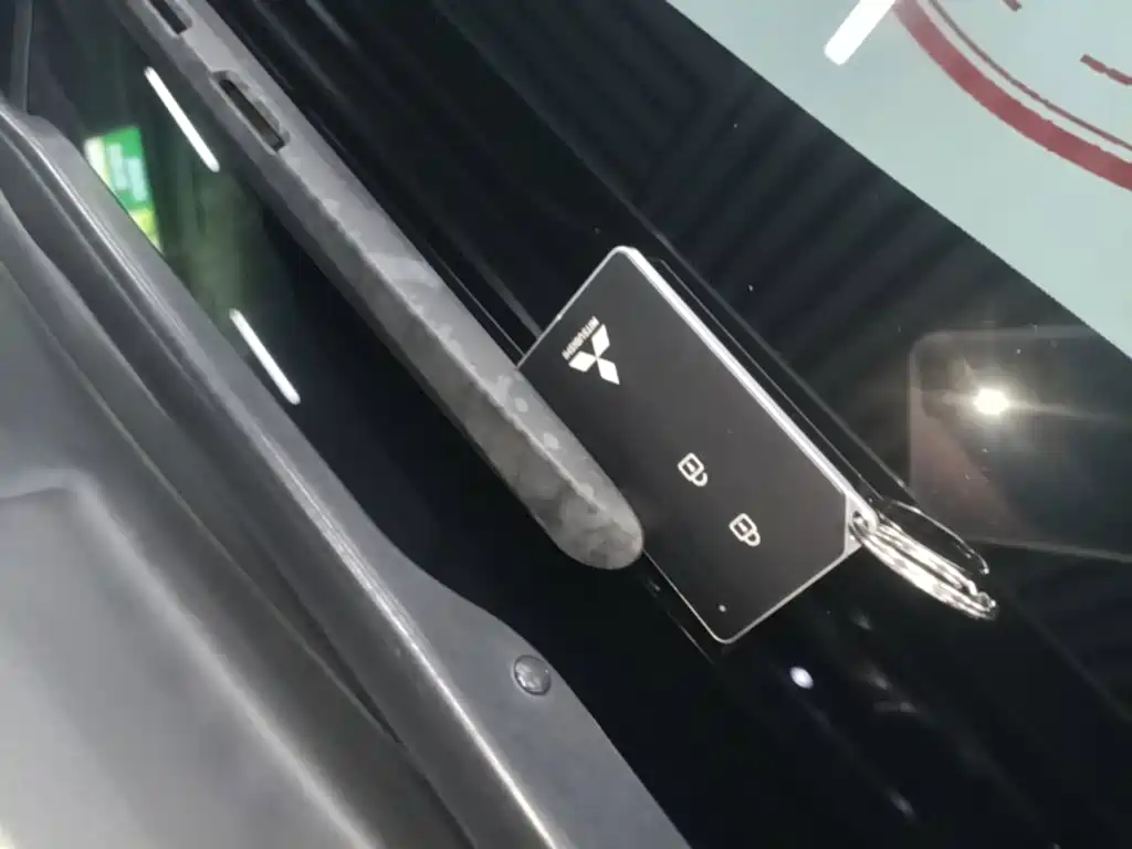 Mitsubishi Outlander — миниатюра 9