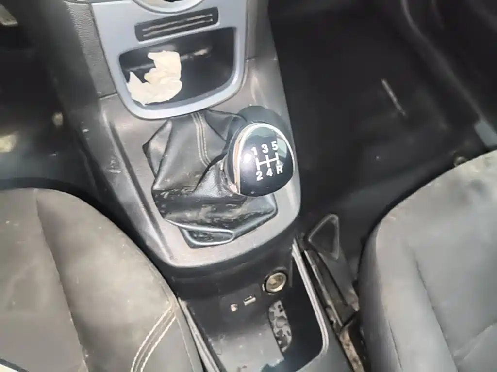 Ford Fiesta — миниатюра 14
