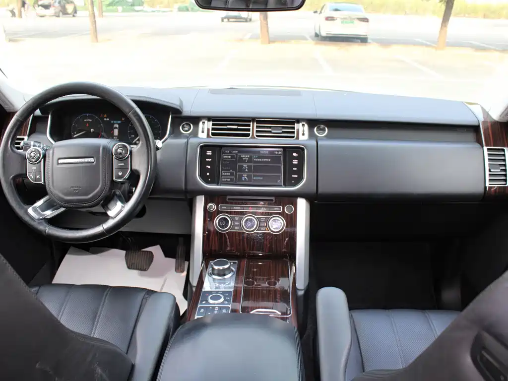 Land Rover Range Rover 2013 NA 5.0 V8 Vogue SE