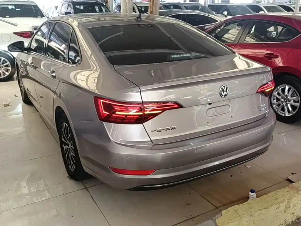 Volkswagen Sagitar — миниатюра 5