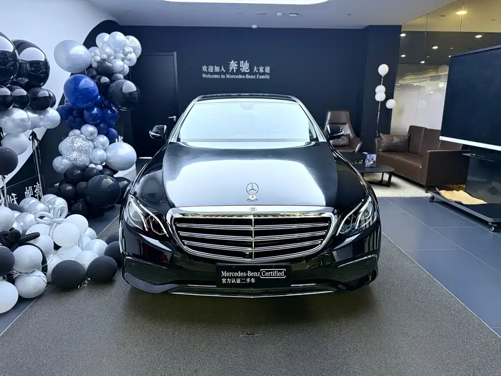 Mercedes-Benz E-Class — миниатюра 2