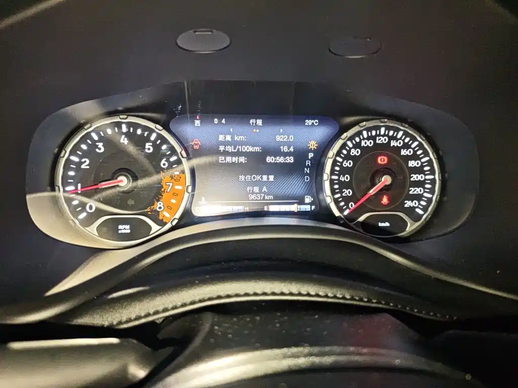Jeep Renegade — миниатюра 8