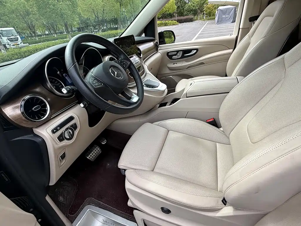 Mercedes-Benz V-Class — миниатюра 8