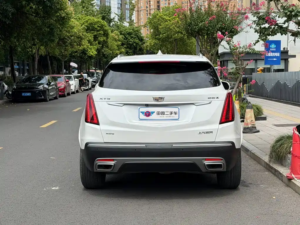 Cadillac XT5 — миниатюра 5