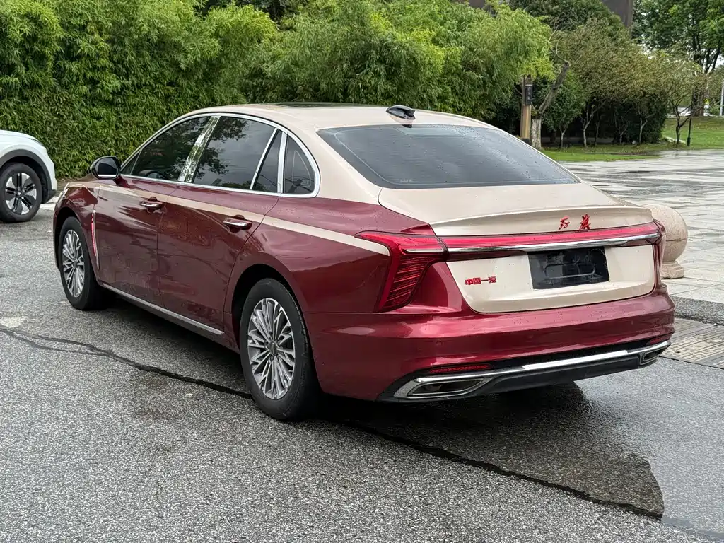 Hongqi Hongqi H5 — миниатюра 9