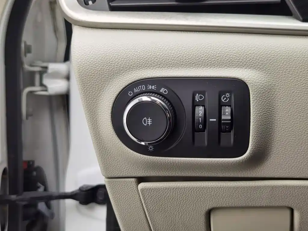 Buick Verano — миниатюра 21
