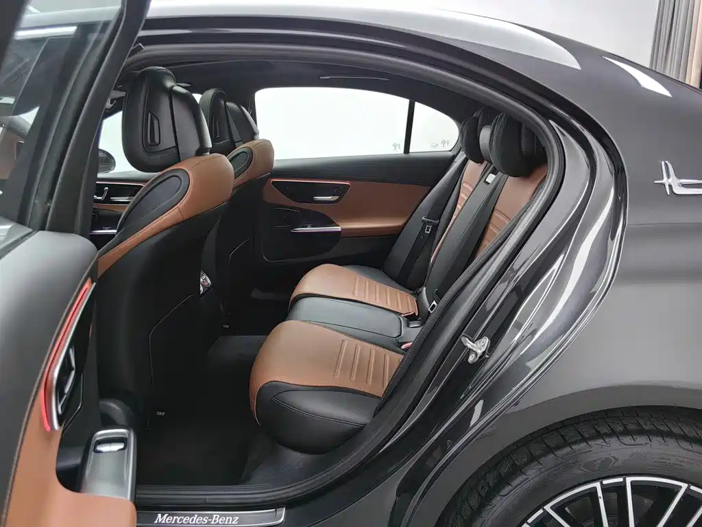 Mercedes-Benz C-Class — миниатюра 15