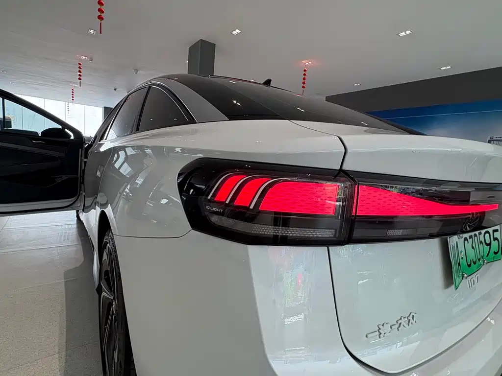 Volkswagen ID.7 VIZZION — миниатюра 12