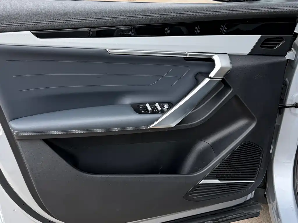 Geely Boyue L — миниатюра 4