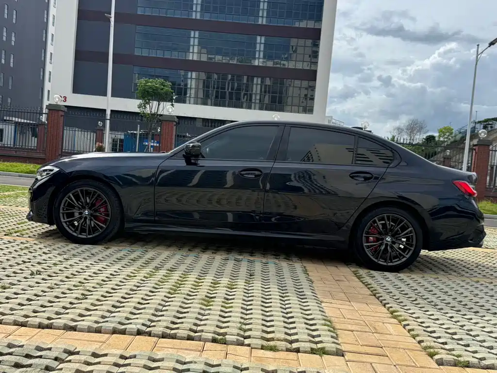 BMW 3 Series — миниатюра 27