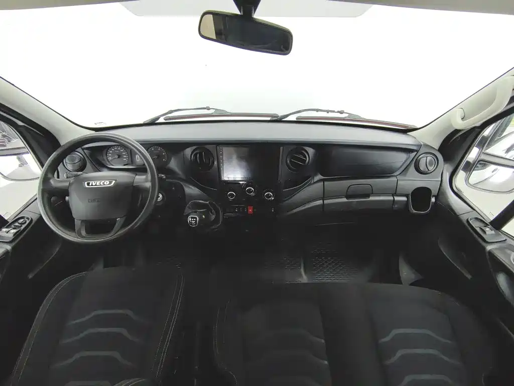 IVECO Ousheng — миниатюра 5