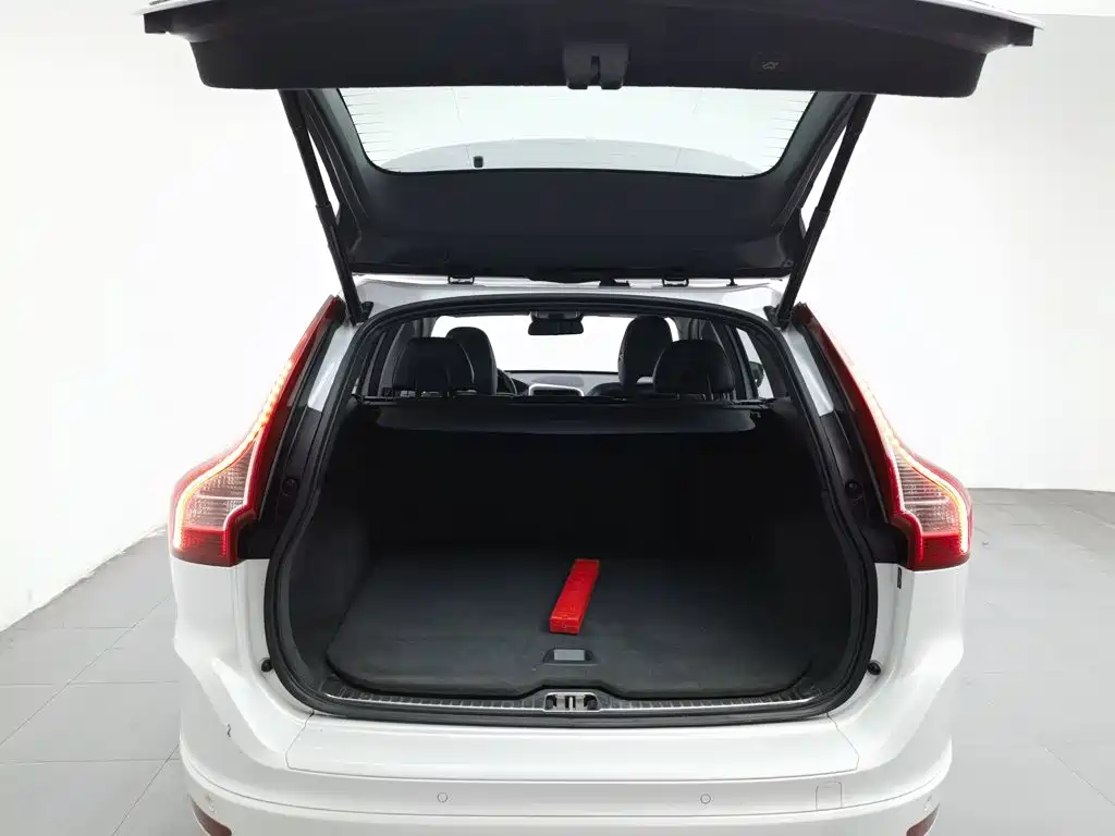 Volvo XC60 — миниатюра 16