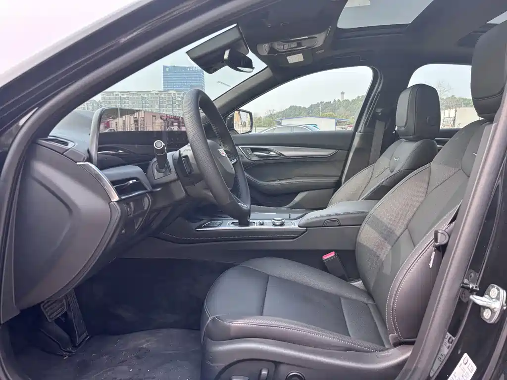 Cadillac CT5 — миниатюра 8