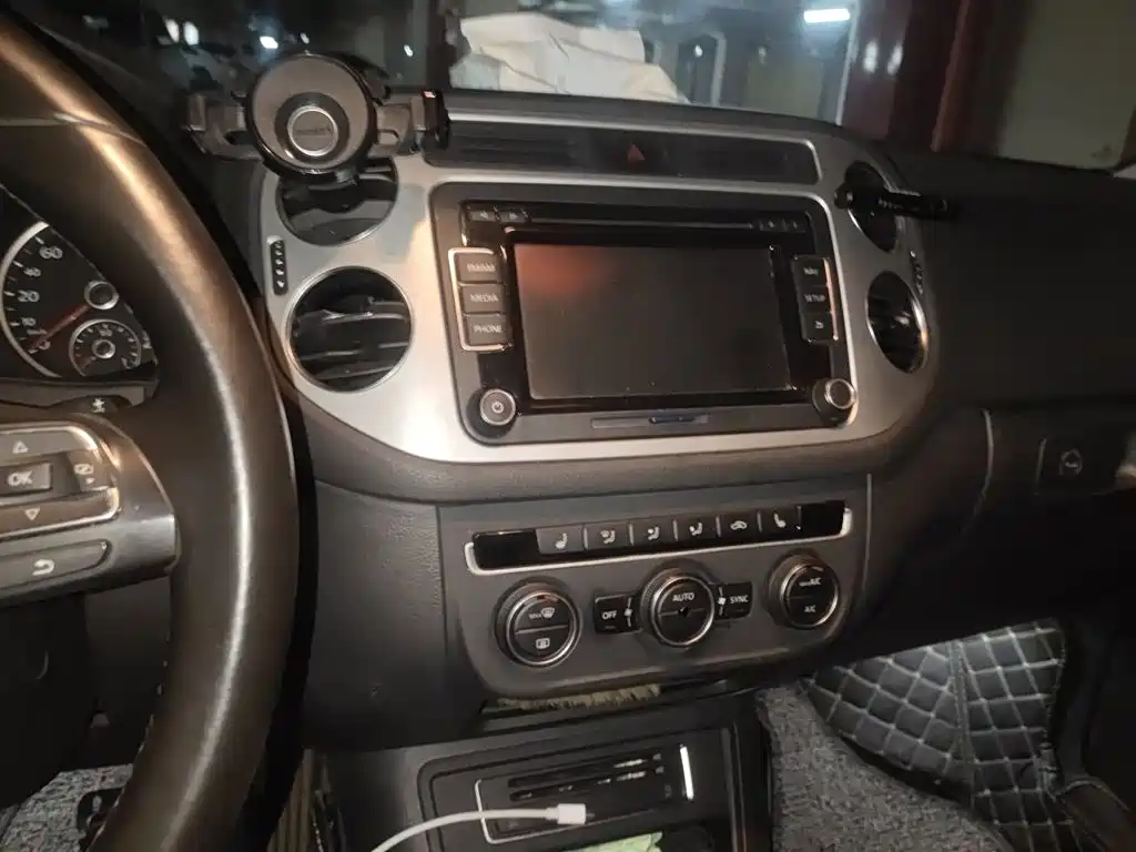 Volkswagen Tiguan — миниатюра 9