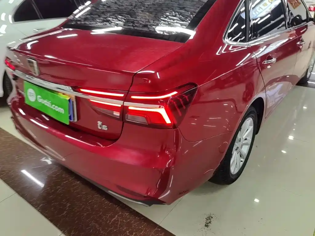 Roewe i6 Classic — миниатюра 8