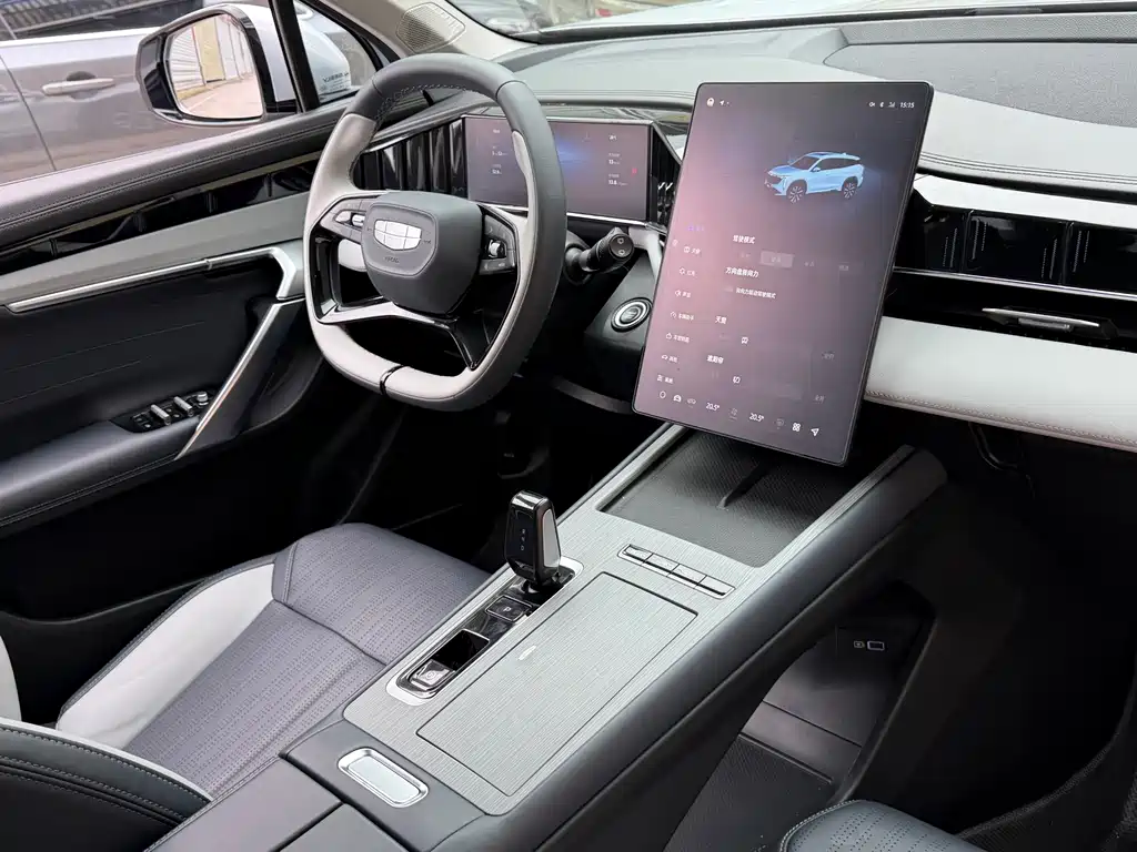 Geely Boyue L — миниатюра 13