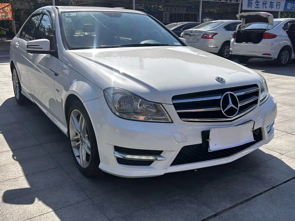 Mercedes-Benz C-Class — миниатюра 3