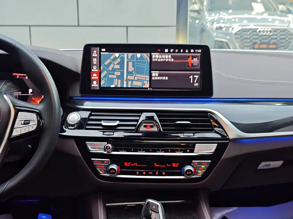 BMW 5 Series — миниатюра 17