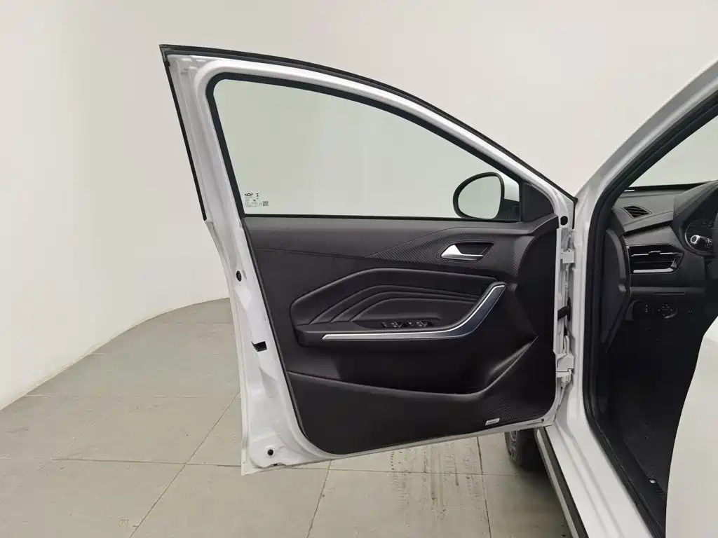 Chery Tiggo 3x — миниатюра 8