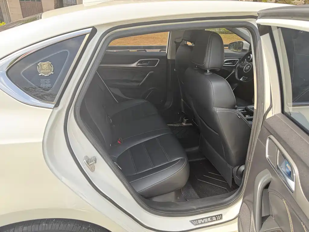 MG MG6 — миниатюра 8