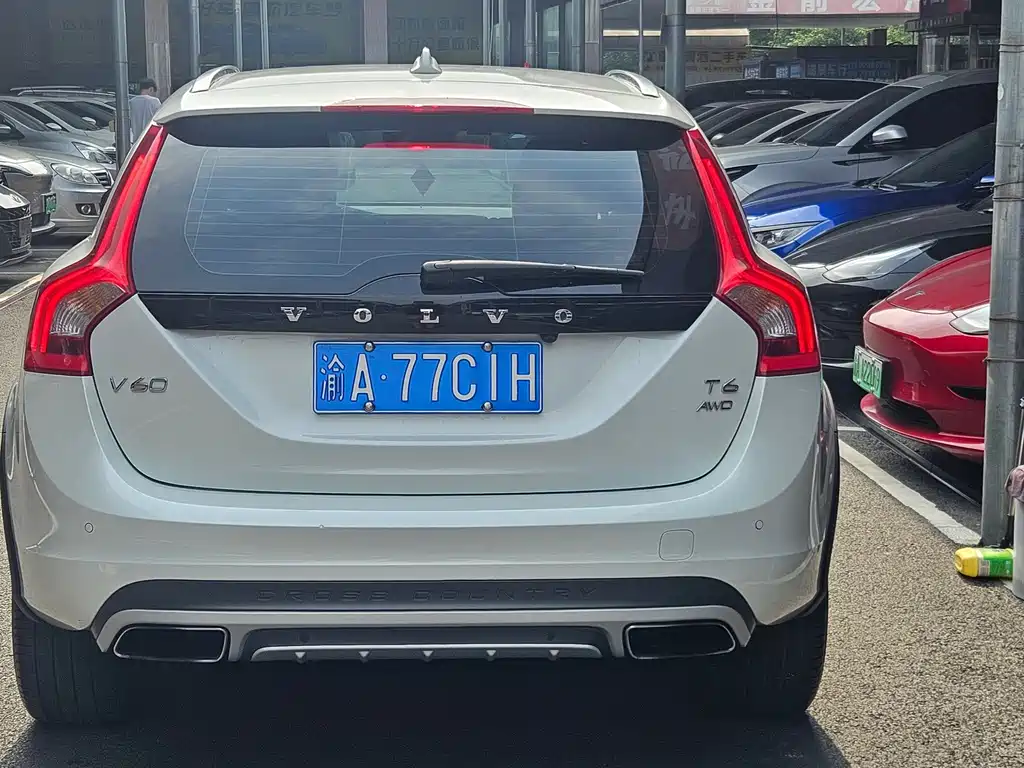 Volvo V60 — миниатюра 10